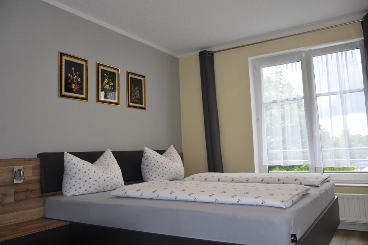 פלאואן Hotel Garni Am Klostermarkt מראה חיצוני תמונה