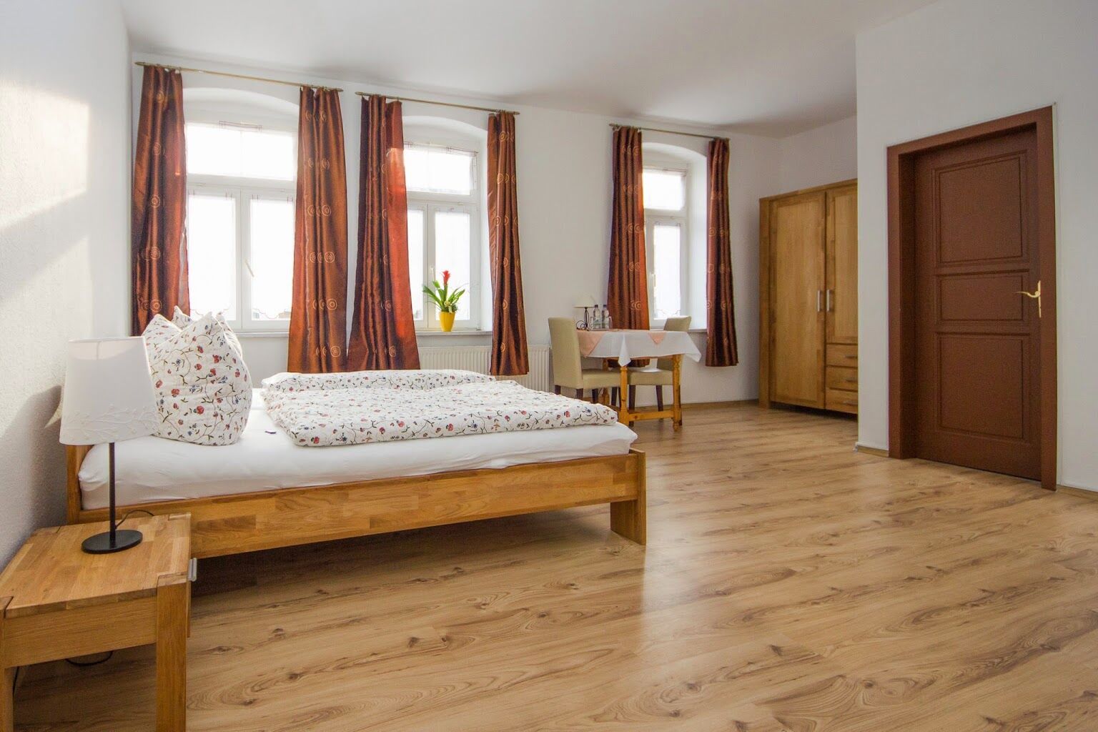 פלאואן Hotel Garni Am Klostermarkt מראה חיצוני תמונה